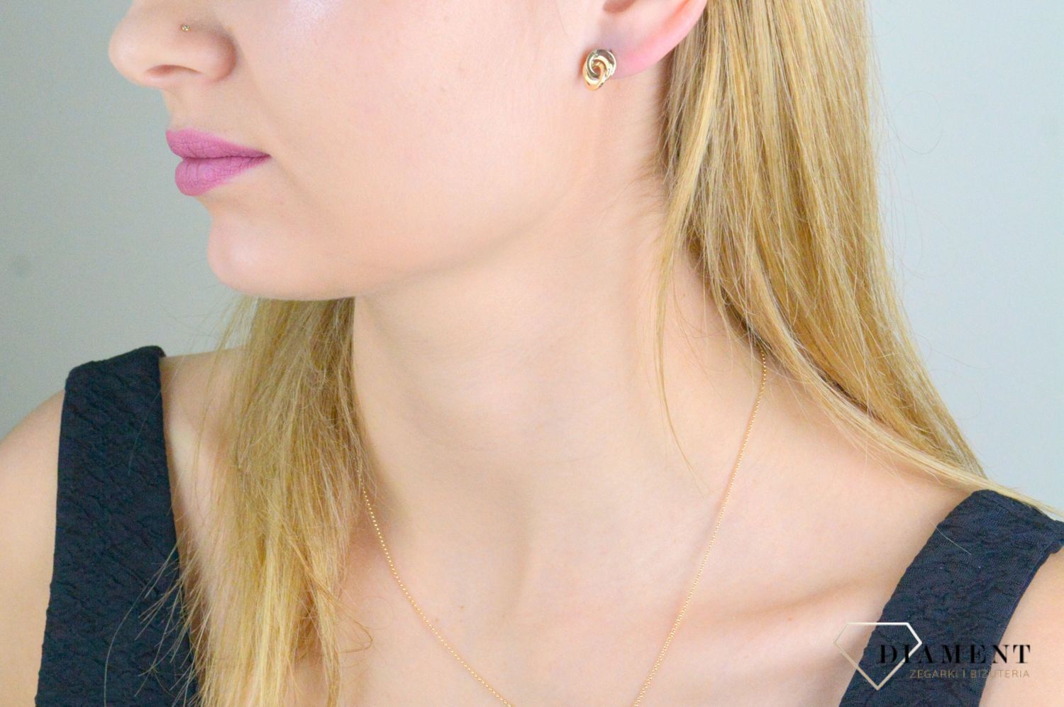 Złote kolczyki damskie 375 kółeczka przeplatane wiszące na sztyft KL 4599 375.jpg